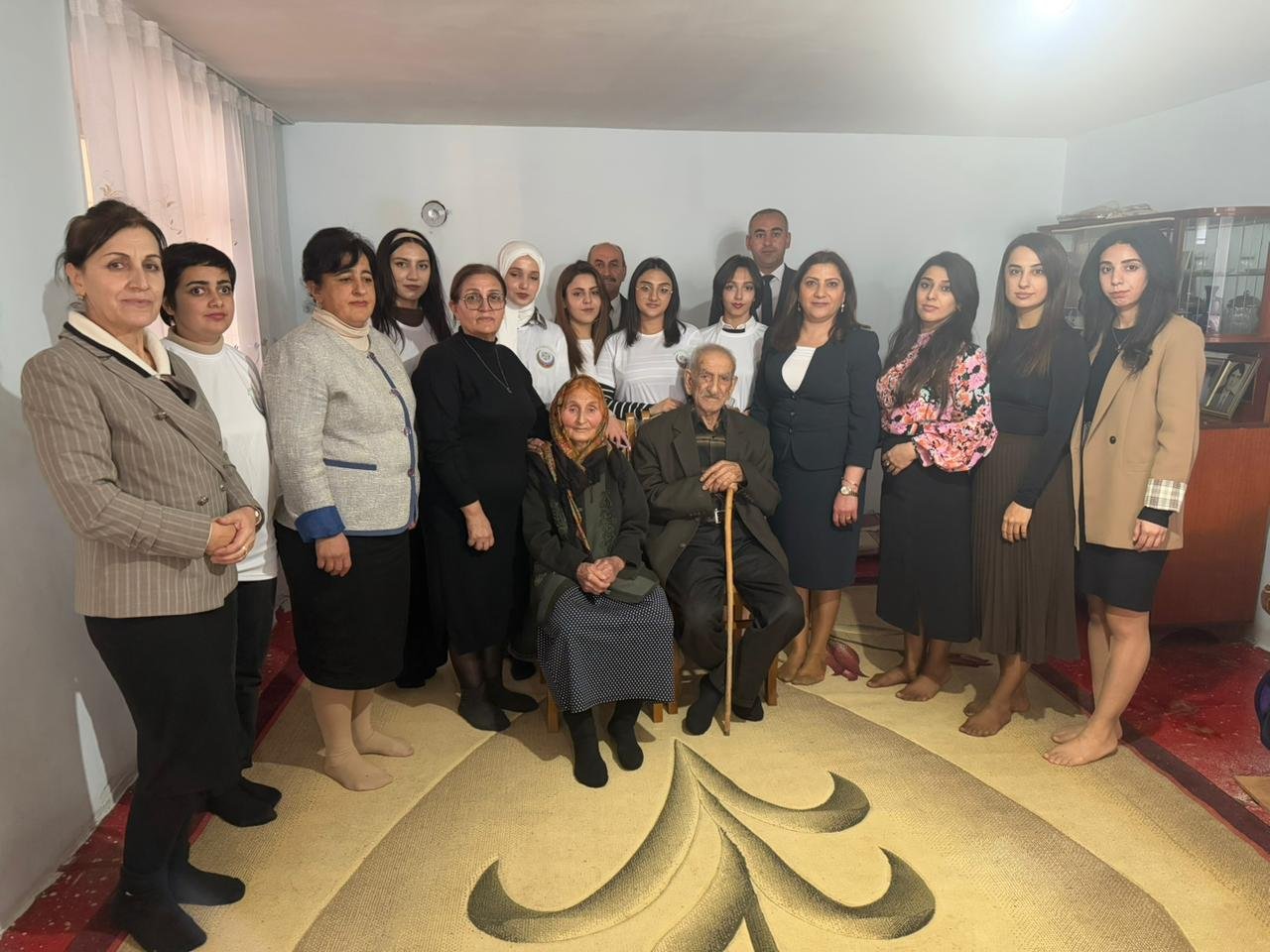 Uzunömürlü ailə ilə gənclərin görüşü olub -