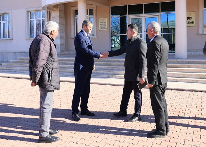 Qəzənfər Abdullayev Culfa rayon Ərəzin kənd sakinləri ilə görüş keçirib -