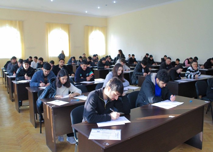 ADAU-da payız semestrinin imtahan sessiyası başlayıb