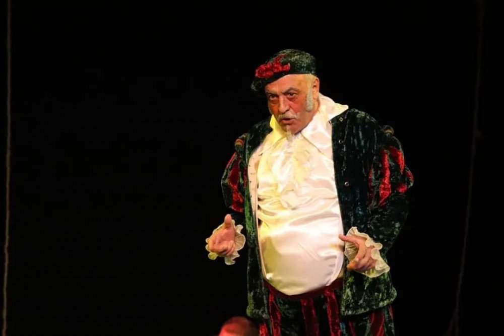 Xalq artisti Rövşən Hüseynovun doğum günüdür -