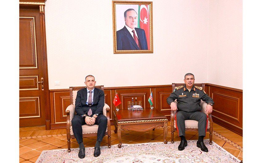 Müdafiə Nazirliyi həftəlik icmalını təqdim edib -