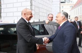 Azərbaycan Prezidentinin Budapeştdə Macarıstanın Baş naziri ilə məhdud tərkibdə görüşü olub -