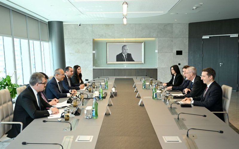 Azərbaycan və Almaniya investisiya əlaqələrinin genişləndirilməsi üçün yol xəritəsi imzalayıb