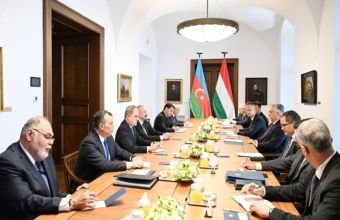 Budapeştdə İlham Əliyevin Macarıstanın Baş naziri ilə geniş tərkibdə görüşü olub -
