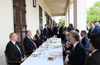 Budapeştdə Türk Dövlətləri Təşkilatının dövlət və hökumət başçılarının şərəfinə rəsmi lanç verilib -