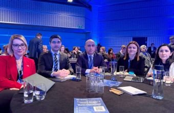 Emin Əmrullayev Londonda keçirilən 21-ci Dünya Təhsil Forumunda iştirak edir