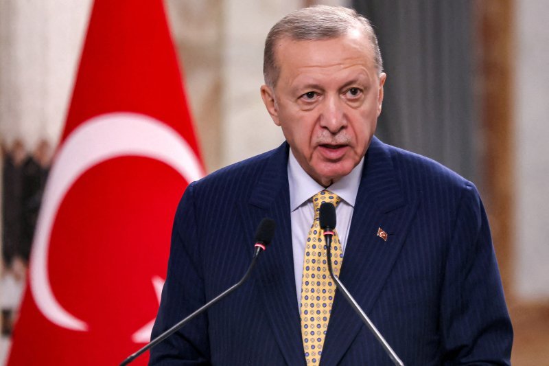 Ərdoğan: İlham Əliyev bölgəyə sülhü gətirəcək lider olaraq tarixə düşəcək