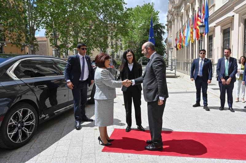 Sahibə Qafarova İspaniya Senatının sədri ilə görüşüb