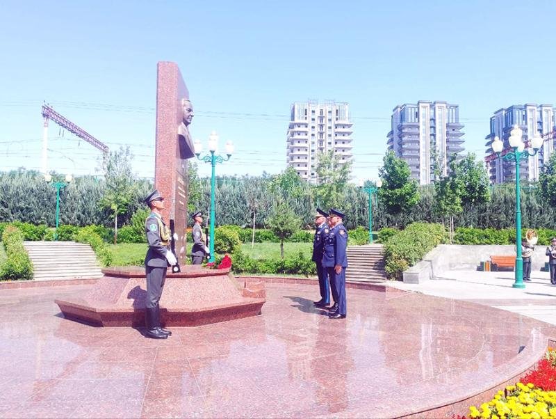 Azərbaycan HHQ komandanı Özbəkistana səfər edib -