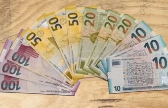 Azərbaycan manatının dövretmə sürəti artıb