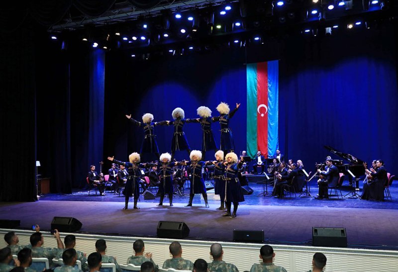 Azərbaycan Ordusunda Silahlı Qüvvələr Günü münasibətilə silsilə tədbirlər keçirilib