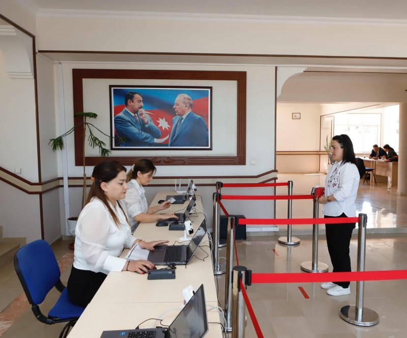 Bugünkü sertifikasiya imtahanlarında 3 300 müəllim istirak edib