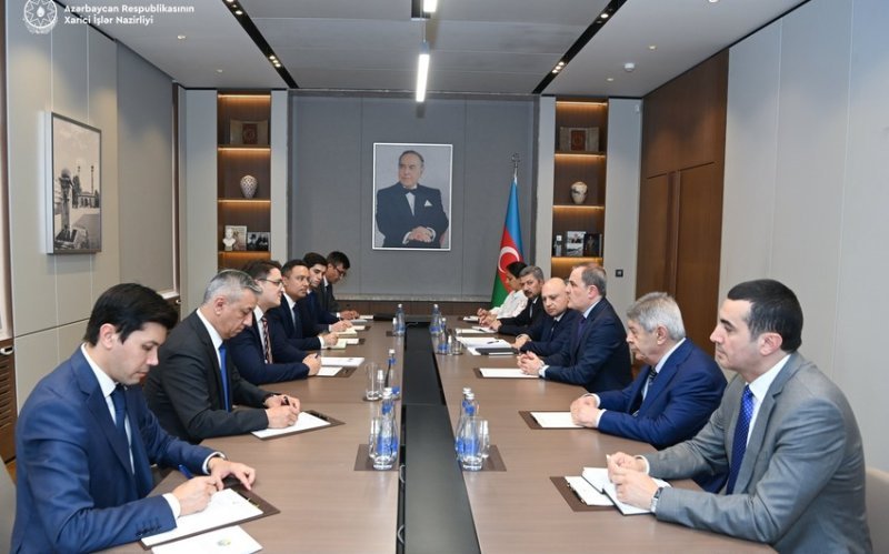 Ceyhun Bayramov Bobur Usmanovu qəbul edib