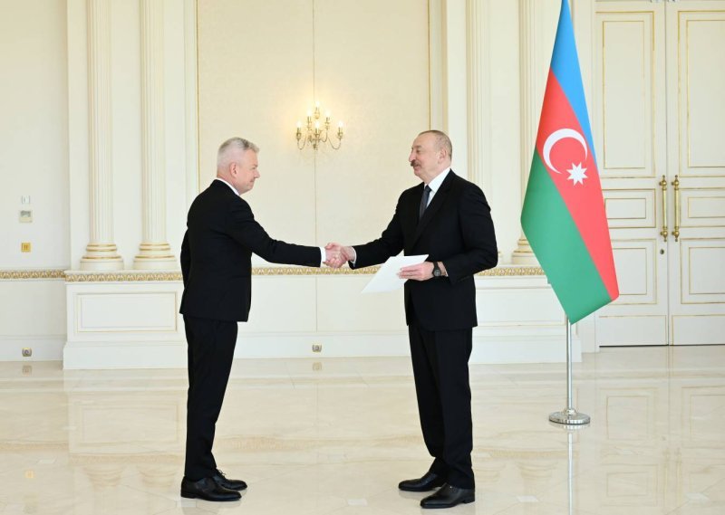 İlham Əliyev Polşanın yeni səfirinin etimadnaməsini qəbul edib -