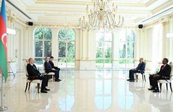 İlham Əliyev Sudanın yeni təyin olunmuş səfirinin etimadnaməsini qəbul edib -