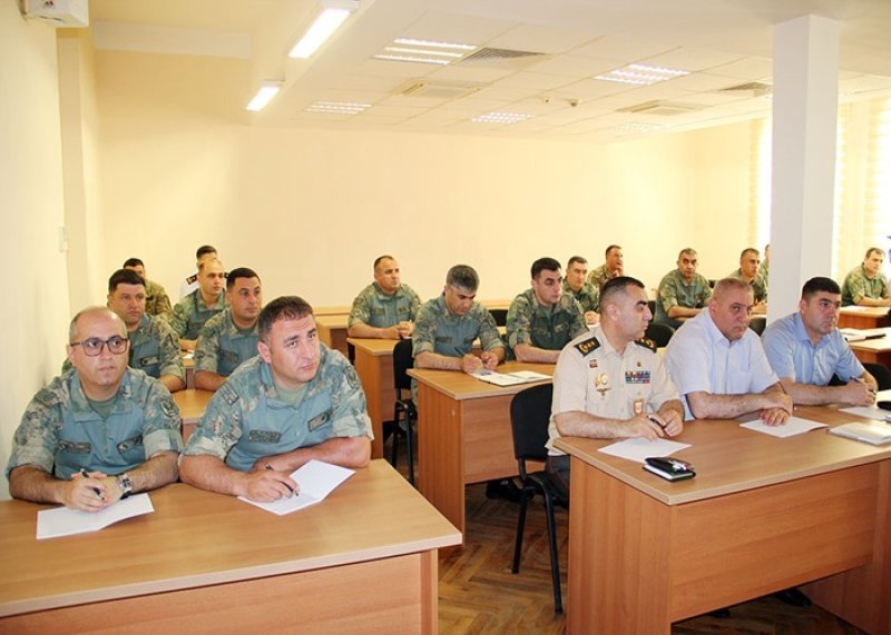 NATO-nun Mobil Təlim Qrupu ilə treninq keçirilir -