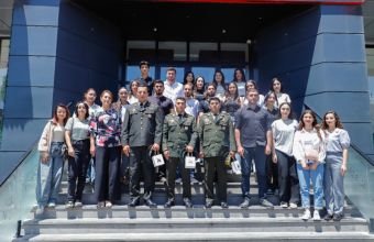 Naxçıvanda gənclərin Vətən müharibəsi iştirakçıları ilə görüşü keçirilib