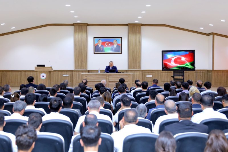 Naxçıvanda "Milli iqtisadiyyat və dövlət idarəçiliyi" mövzusunda təlim keçirilib -