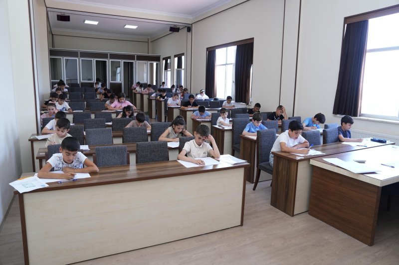 NDU nəzdində İngilis dili Təmayüllü Gimnaziyaya qəbul imtahanı keçirilib -