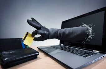 Ötən gün bank kartlarından 10 min manatdan çox pul oğurlanıb