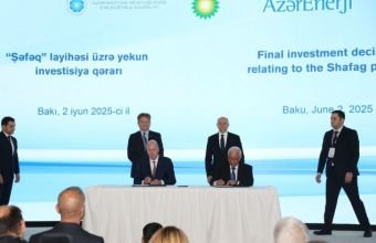 “Şəfəq” GES və Səngəçal terminalının elektrikləşdirilməsi üzrə yekun investisiya qərarları imzalanıb