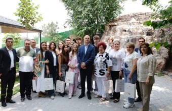 Təhsil naziri Ukraynadakı Zərifə Əliyeva liseyinin nümayəndələri ilə görüşüb -