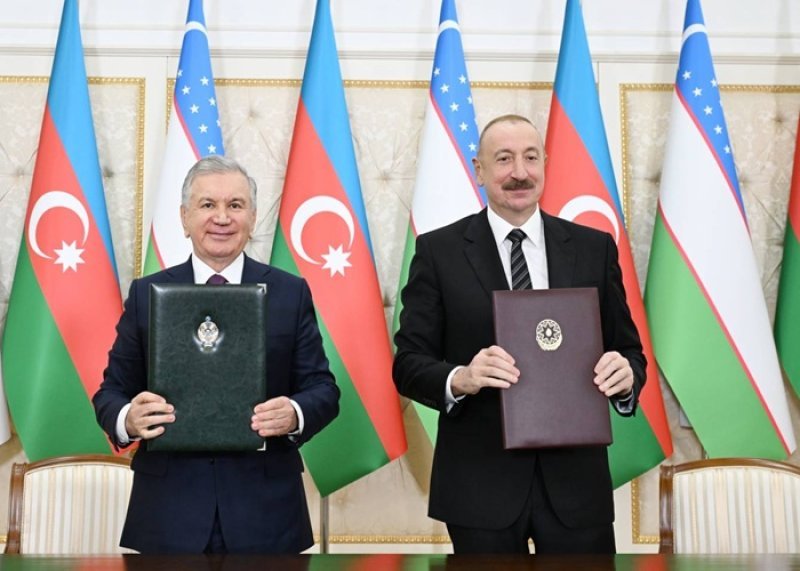Azərbaycan ilə Özbəkistan arasında imzalanmış sənədlər mübadilə edilib -