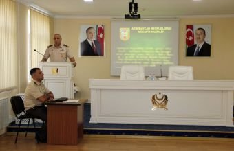 Hərbi Polis İdarəsində qoşun xidmətinin təşkili üzrə seminar keçirilib