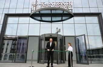 İlham Əliyev “Xankəndi” Biznes Mərkəzinin açılışında iştirak edib