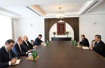 İlham Əliyev Xankəndidə Türkmənistan Nazirlər Kabineti Sədrinin müavinini qəbul edib