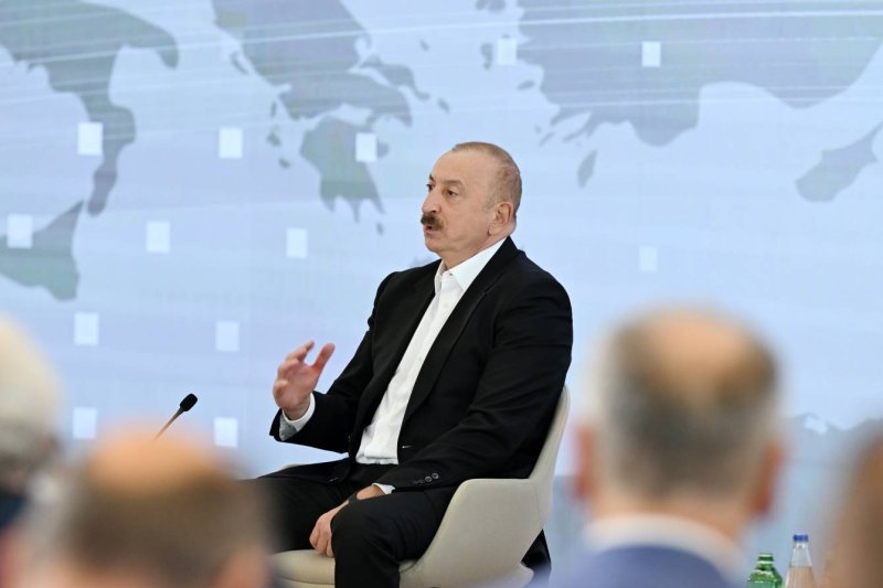 İlham Əliyev: Zəngəzur dəhlizinin ötürücülük qabiliyyəti ilkin mərhələdə 15 milyon ton həcmində qiymətləndirilir