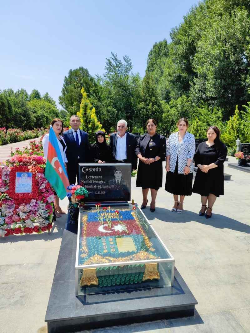 Komitənin kollektivi şəhid ailəsini ziyarət edib -