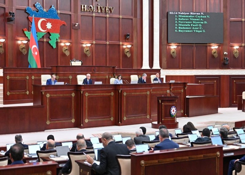 Milli Məclis Naxçıvan Konstitusiyasına çoxsaylı dəyişiklikləri son oxunuşda təsdiqləyib