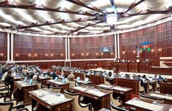 Milli Məclisin növbədənkənar sessiyasının sonuncu iclası başlayıb