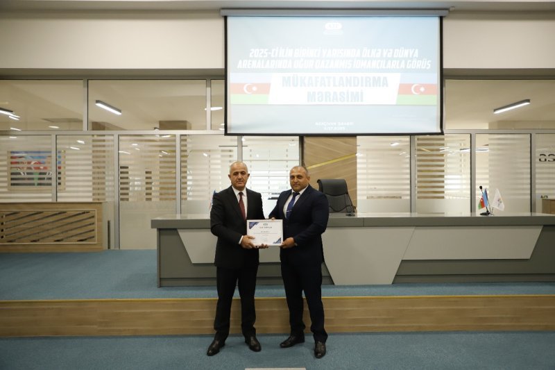 Ölkə və beynəlxalq arenalarda uğur qazanmış Naxçıvan idmançıları mükafatlabdırılıblar -