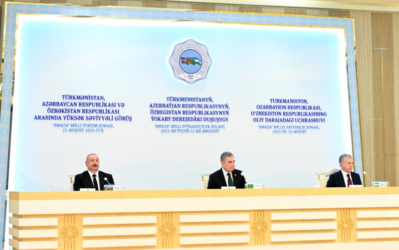 Azərbaycan, Türkmənistan və Özbəkistan liderlərinin iştirakı ilə sənədlər imzalanıb -