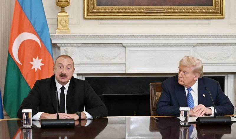 İlham Əliyev: Biz həqiqətən də yeni tarixi səhifəyə imza atırıq