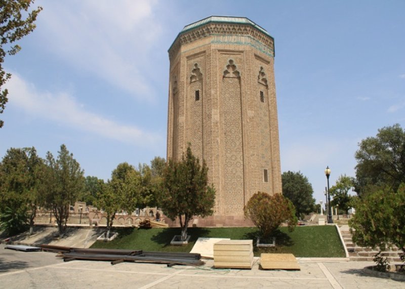 Möminə Xatun türbəsinin bərpası istiqamətində işlərə başlanıldı -