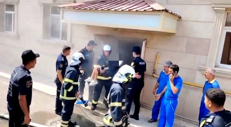 Naxçıvan şəhərində yaşayış binasında yanğın olub, sakinlər təxliyə olunub -