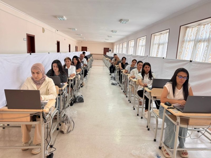 Naxçıvanda peşə təhsili müəssisələrinə işə qəbul müsabiqəsi keçirilib -