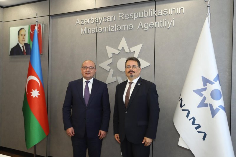 Vüqar Süleymanov Peter Mixalko ilə görüş keçirib