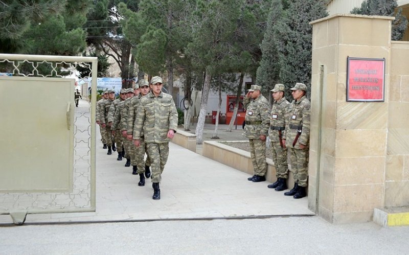 Gənc əsgərlərlə görüşə müvəqqəti məhdudiyyət qoyulub