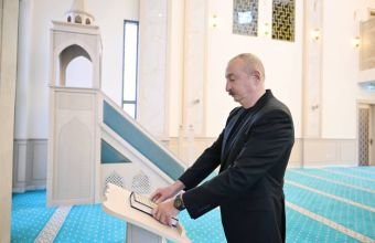 Hadrut qəsəbəsində inşa edilmiş məscidin açılışı olub -
