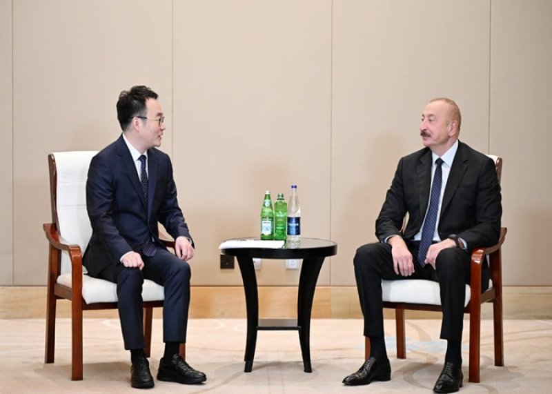 İlham Əliyev Xı Yınfen ilə görüşüb -