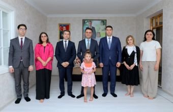 Maliyyə Nazirliyinin kollektivi şəhid övladlarını ziyarət edib -