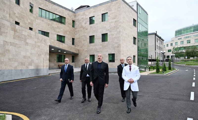 Prezident Qarabağ Universitetinin Klinikası binasının və tədris korpusunun açılışında iştirak edib -