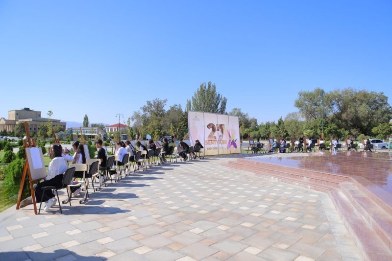 “Qəhrəmanlıq izləri rənglərdə” mövzusunda rəsm müsabiqəsi keçirilib -