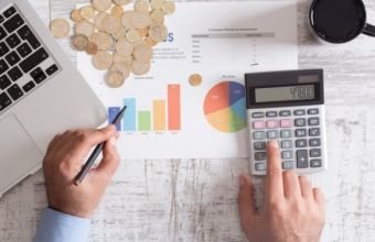 Azərbaycan iqtisadi fəaliyyət xərclərini 24 % azaldıb