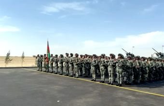 Azərbaycan müdafiə naziri "Birlik - 2025" təlimində iştirak edən heyətlə görüşüb -