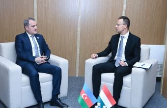 Ceyhun Bayramov macarıstanlı həmkarı ilə görüşüb -